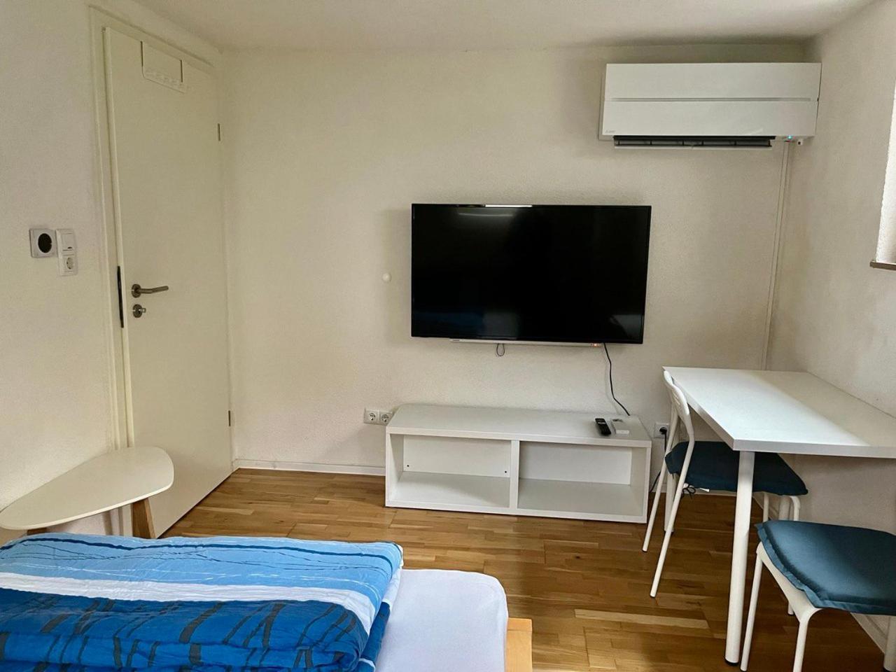 Modernes Studio Mit Separater Kueche 로이틀링겐 외부 사진
